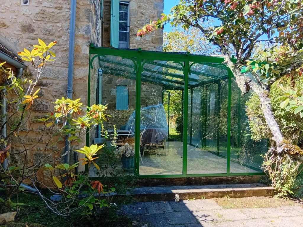 denis artisan rénovation extérieure peinture sur verranda acier