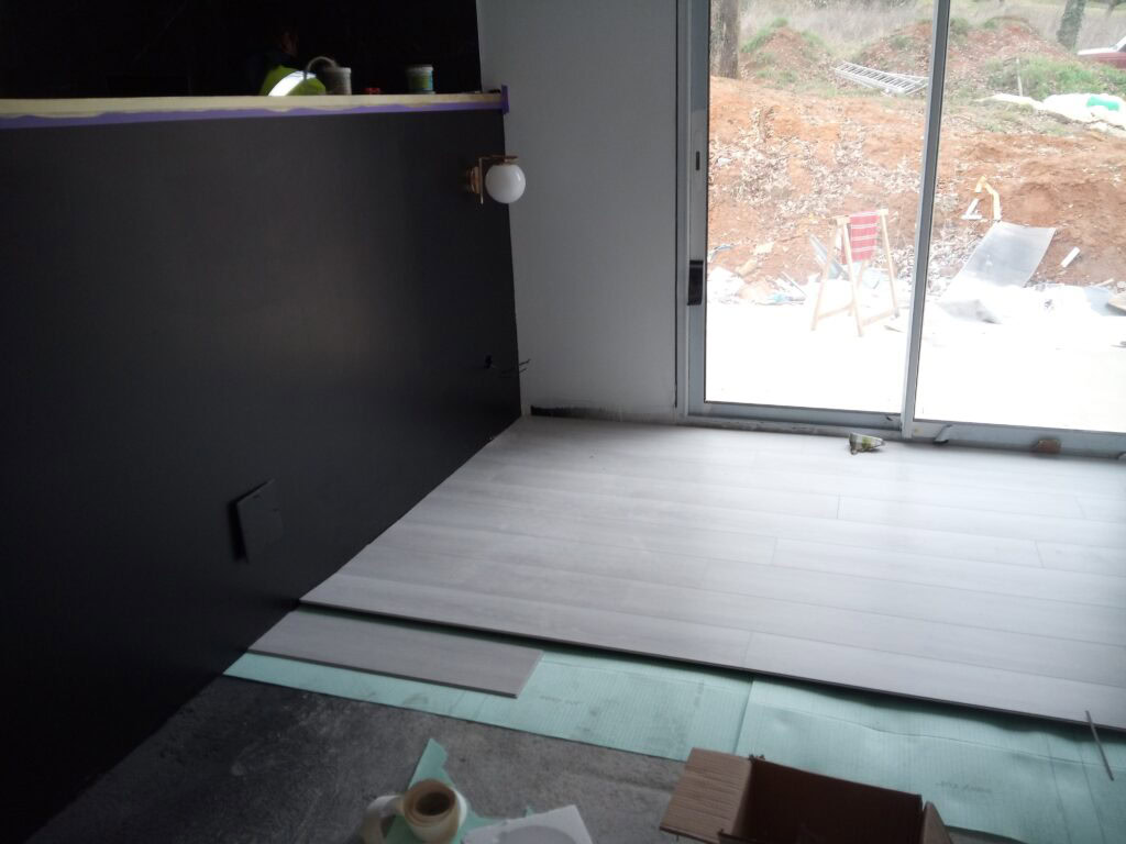 denis artisan rénovation intérieure sol stratifié avec isolation